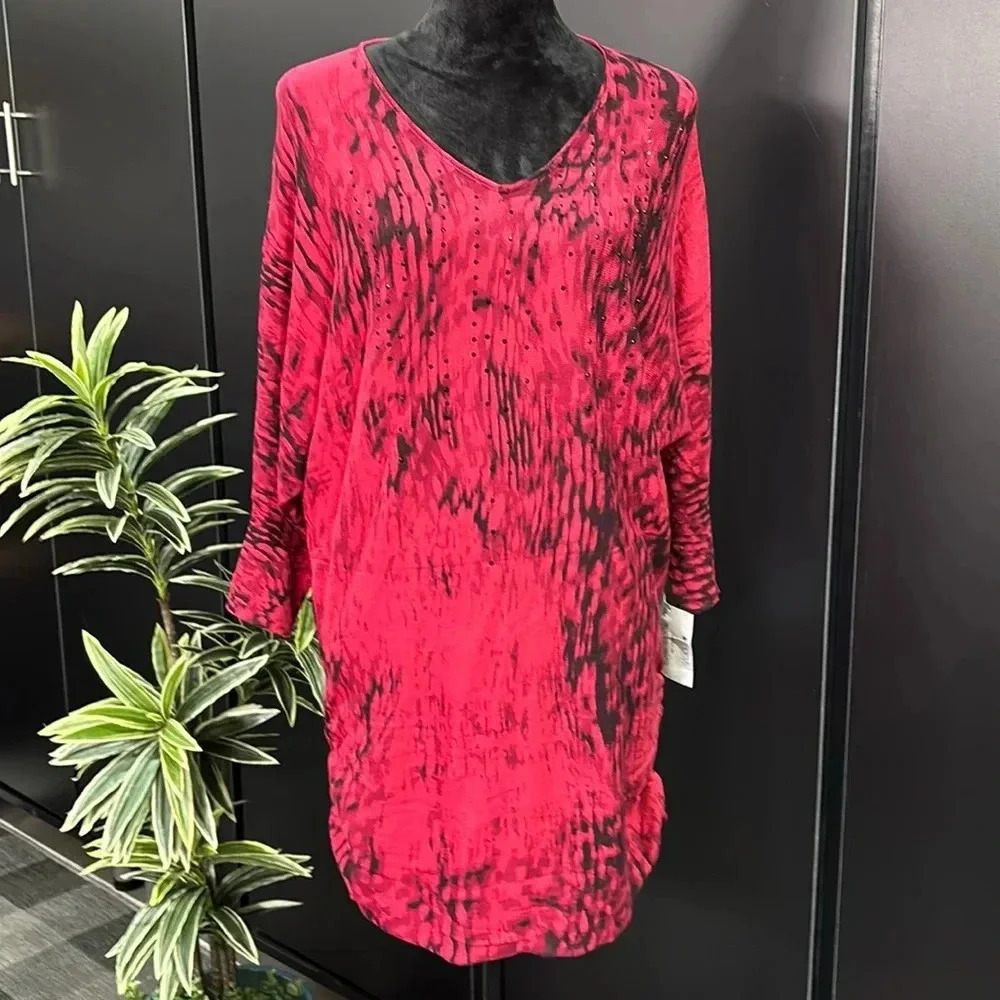Calvin Klein Rhinestone,3 quarter sleeve, V-neck,ruched hip,sweater,soft stretch